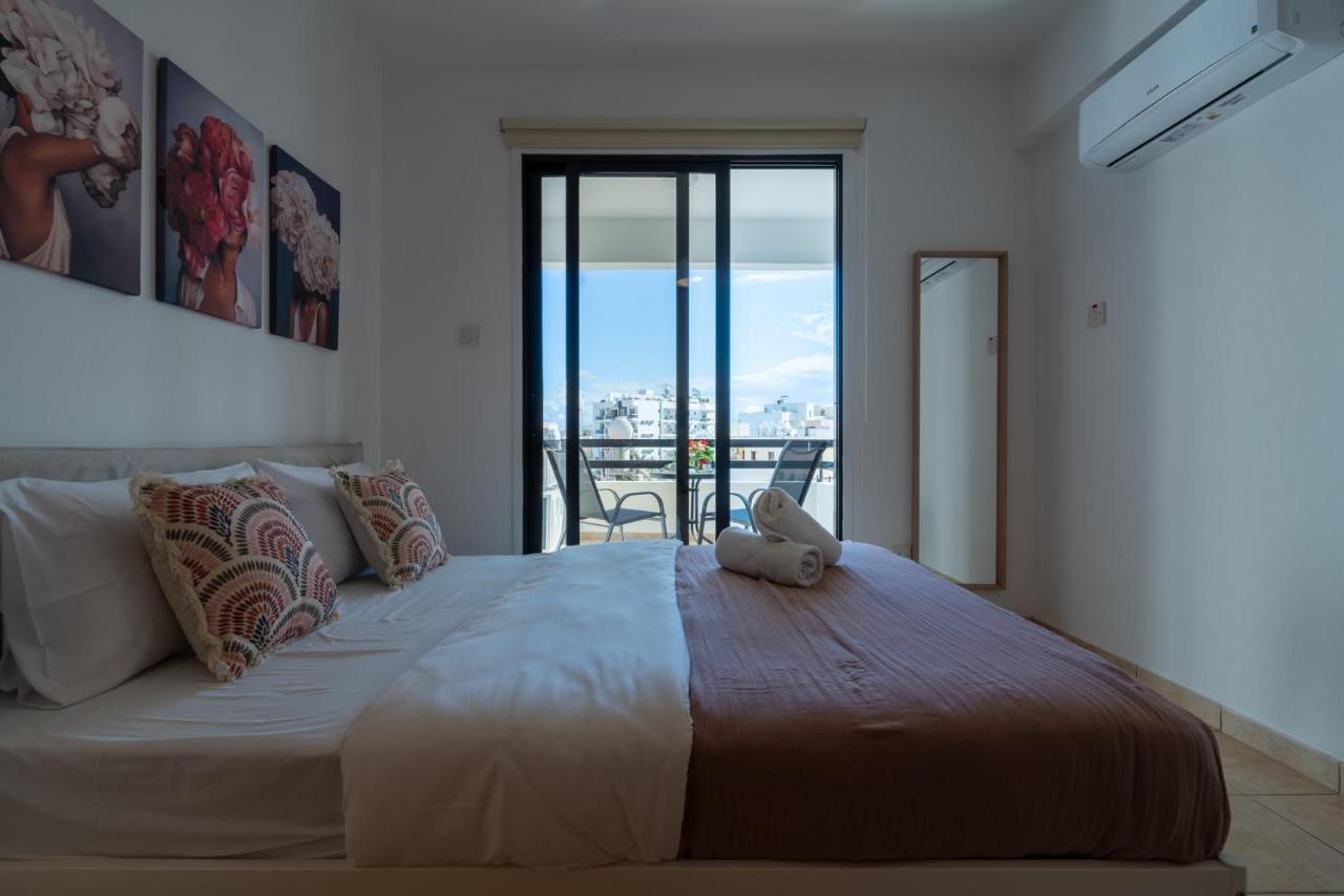 Polyn 1- Bedroom Apartment In Larnaca Exterior photo